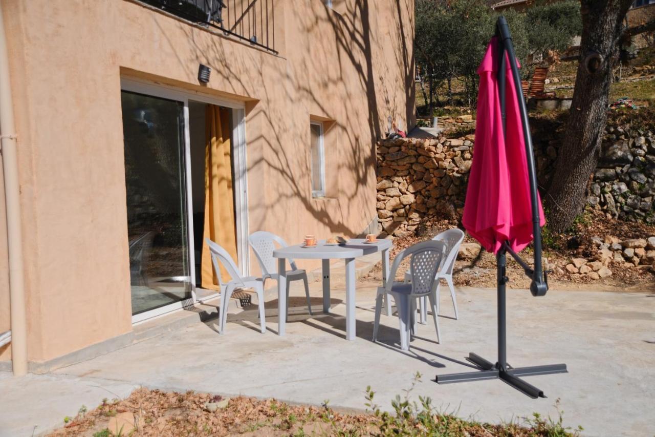 Les Quatre Chenes Apartment Bauduen Exterior photo